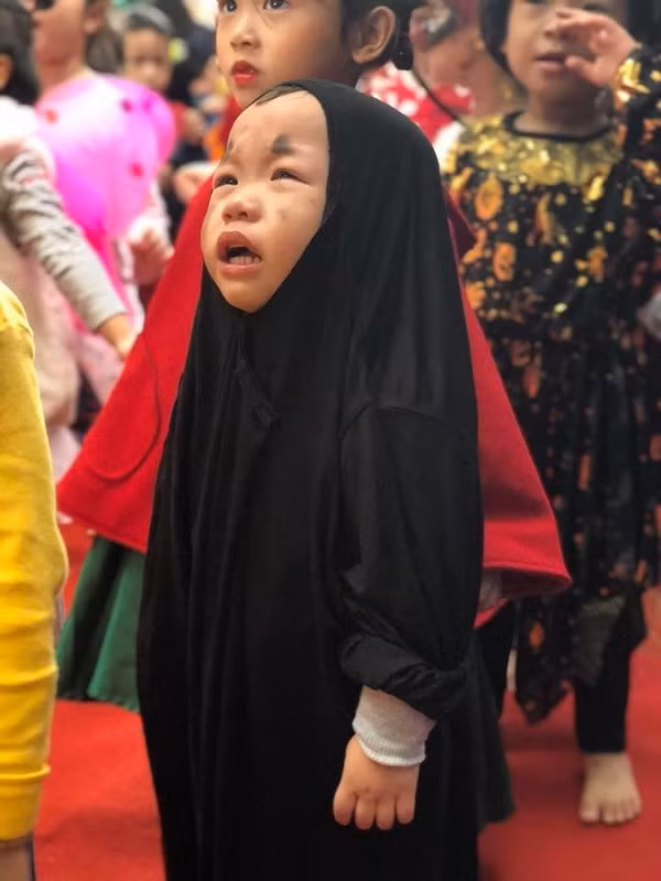 Từ trước đến nay có nhiều hình ảnh hóa trang Halloween vô cùng hài hước xuất hiện trên MXH, chủ yếu từ các em nhỏ.