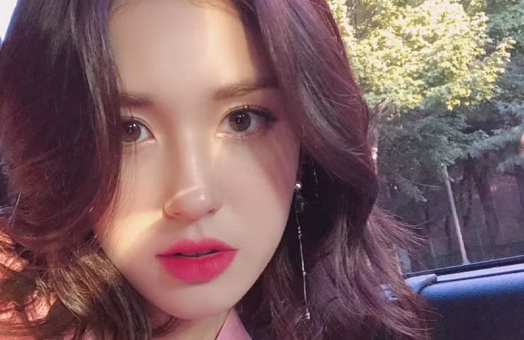 Cô cao 1m70, cân nặng luôn giao động dưới 50kg nhờ kết hợp giữa chế độ ăn uống khoa học, tập luyện.