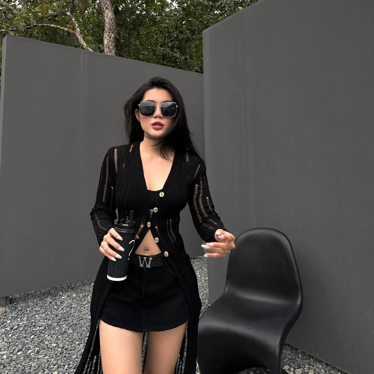 Trên trang cá nhân, Vòng Phối thường xuyên đăng tải khoảnh khắc hạnh phúc bên chồng và cô con gái gần 4 tuổi cùng gia đình nội ngoại đôi bên.