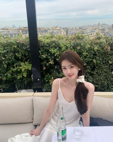 Yiye Isabella là hot girl người Trung Quốc nổi tiếng đình đám trên mạng xã hội.