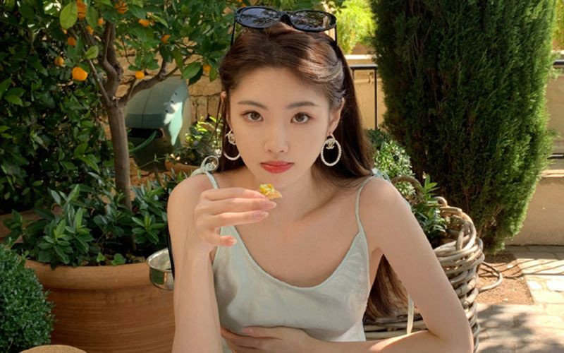 Chính nhờ nhan sắc và gu ăn mặc thời thượng nên cô gái này nhận về nhiều lượt theo dõi.