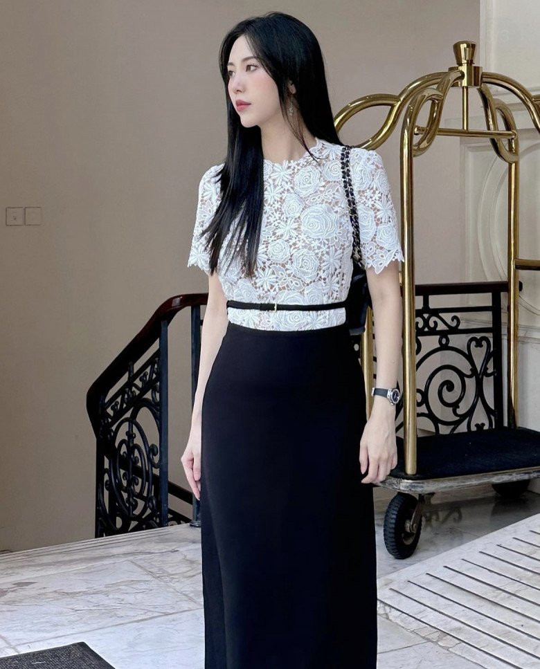 Đôi chân dài nuột nà và làn da trắng bật tông khiến Vũ Ngọc Châm nổi bật trong mọi khung hình. Ảnh: FBNV