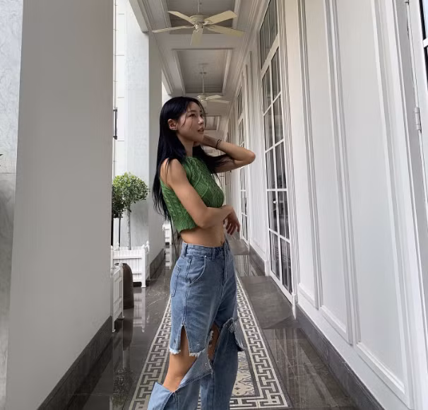 Với nhan sắc nổi bật, "VĐV điền kinh xinh đẹp nhất Hàn Quốc" nhận về không ít lời mời hợp tác từ các nhãn hàng nổi tiếng tại xứ sở kim chi.