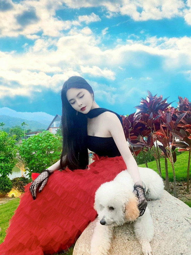 Có sự nghiệp nghệ thuật ấn tượng là vậy, ít ai biết Cao Diệp Anh từng tốt nghiệp Thạc sĩ trường Đại học Kinh tế Quốc dân.