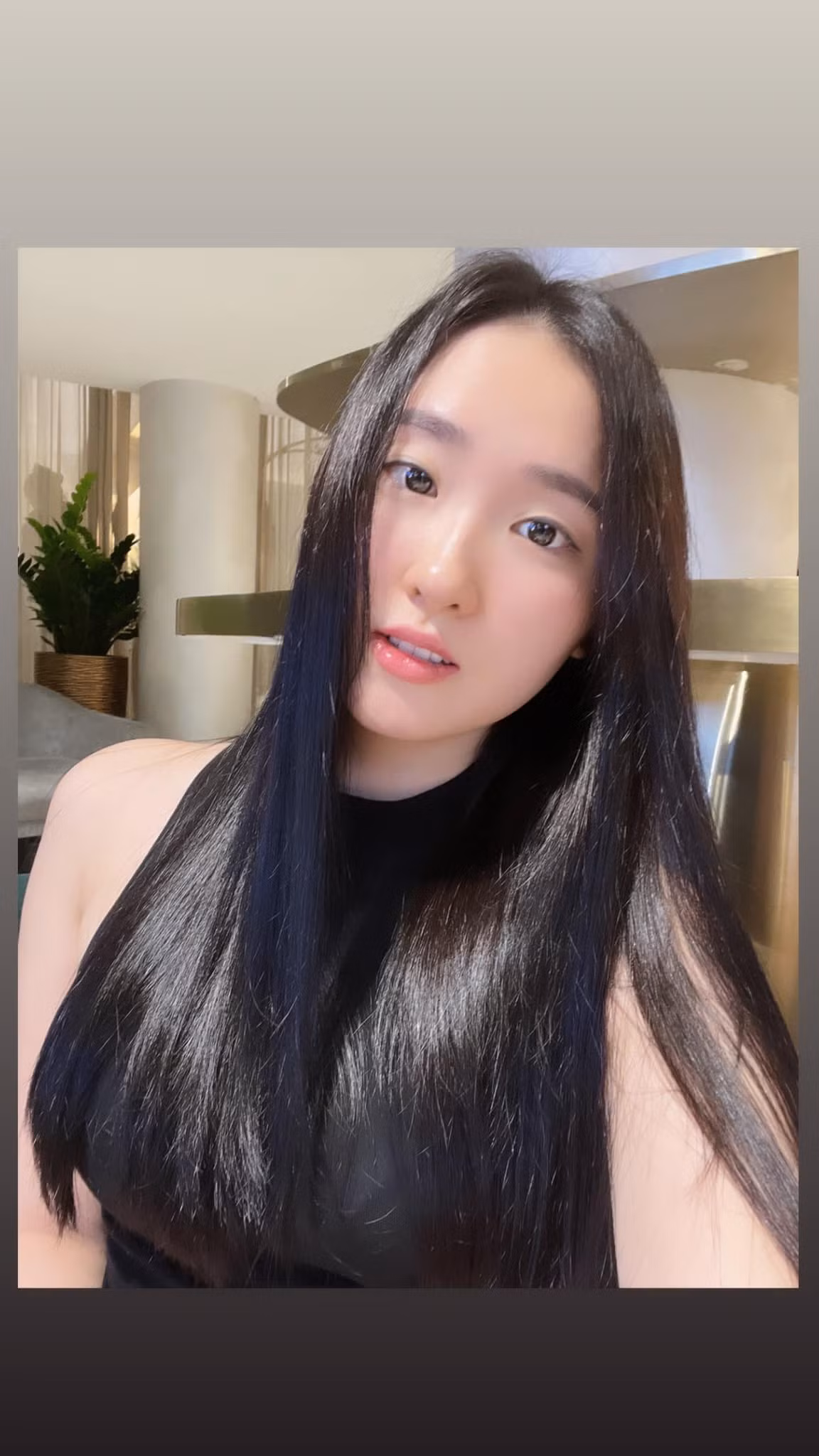 Người đẹp từng dành đến 3 năm liên tiếp để tham gia 3 cuộc thi hoa hậu, trong đó có Hoa hậu Việt Nam 2018, Hoa hậu Việt Nam 2020 và Miss World Vietnam 2019.