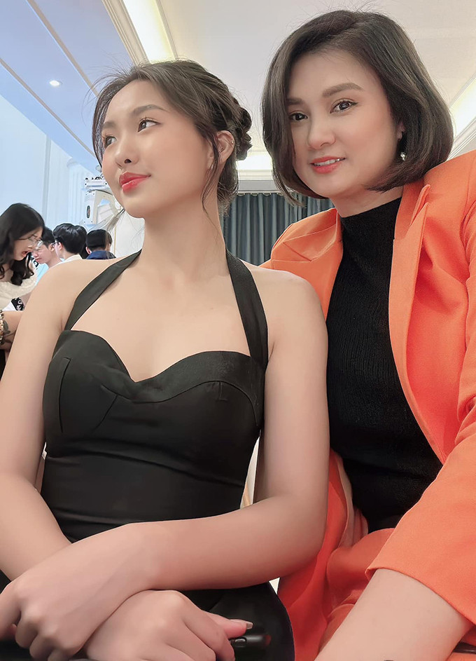  Phạm Thị Kim Huệ là cái tên không còn xa lạ với những ai theo dõi bóng chuyền Việt Nam.