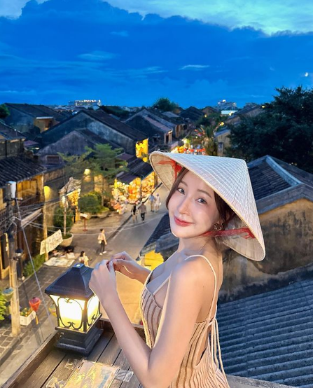 Hot girl Thái Lan mang trong mình 4 dòng máu Thái Lan, Hàn Quốc, Trung Quốc, Nhật Bản.