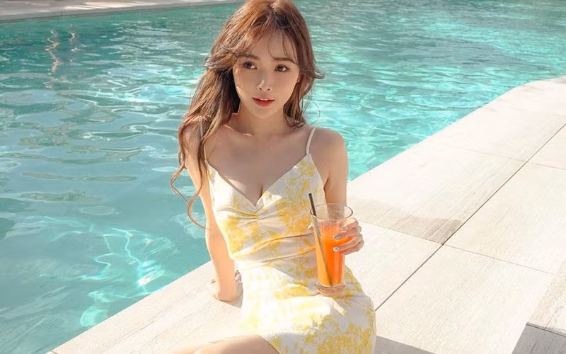 Nhờ lợi thế ngoại hình đẹp, Yeefei tự tin theo đuổi phong cách thời trang quyến rũ.