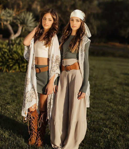 Hiện tại, tài khoản của cặp song sinh này đã có hơn 2 triệu lượt theo dõi.