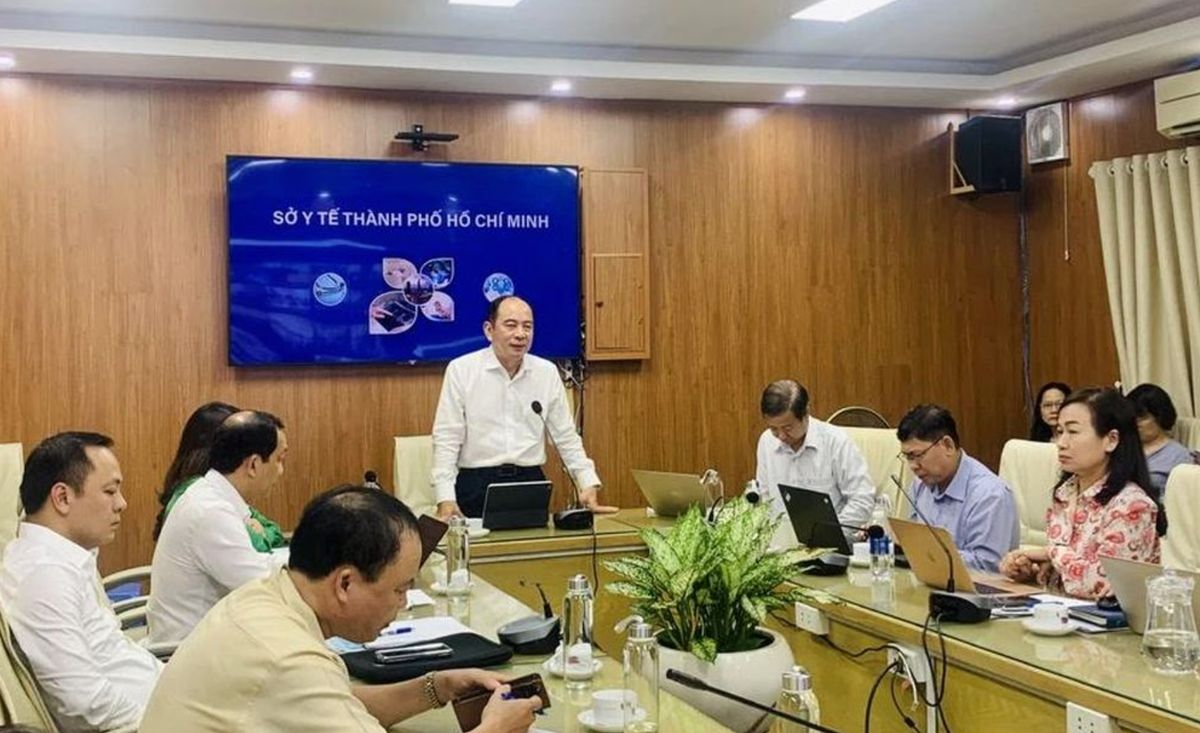 Hành nghề không phép còn thách thức cơ quan chức năng - Hình 2 Hanh nghe khong phep con thach thuc co quan chuc nang-Hinh-2