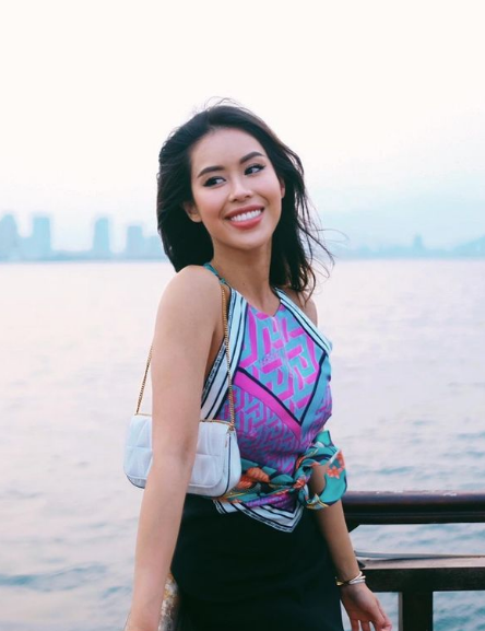 Mỹ nhân 26 tuổi thường được khen vì trông sang trọng, quyến rũ.