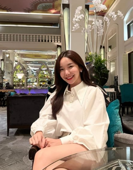 Hơn thế nữa, làn da mịn màng, nụ cười tươi tắn cũng khiến cô gái Thái Lan "đốn tim" bao người.