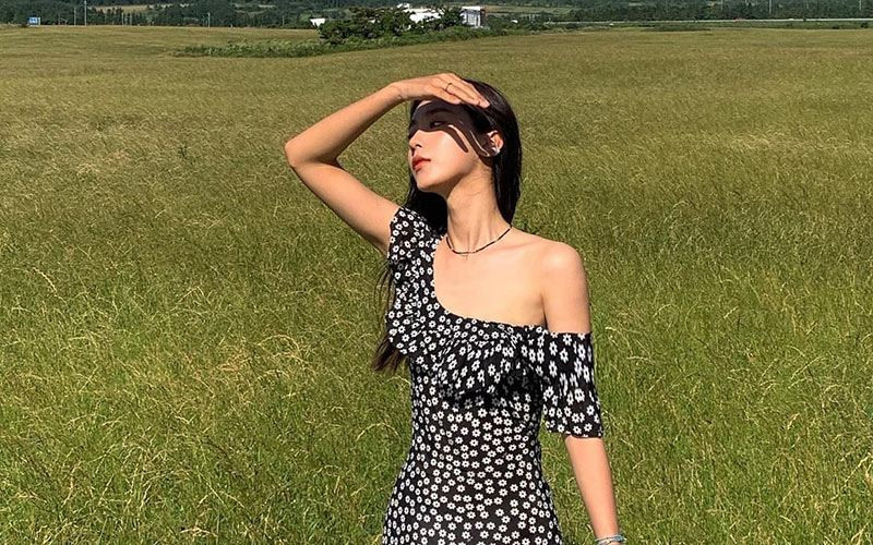 Cô được khen ngợi cho gương mặt đẹp đúng tiêu chuẩn ở xứ sở kim chi.