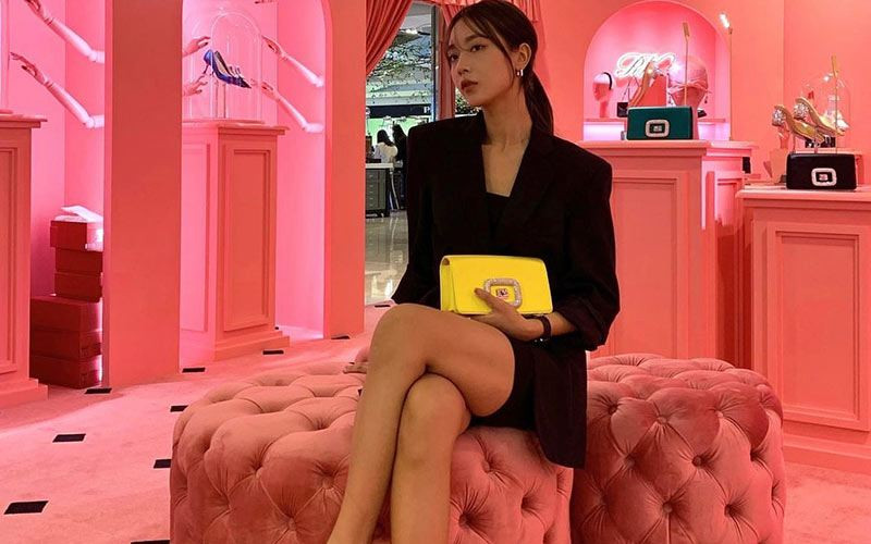 Yeli nhanh chóng xuất hiện trên hàng ghế đầu nhiều show diễn thời trang đình đám.