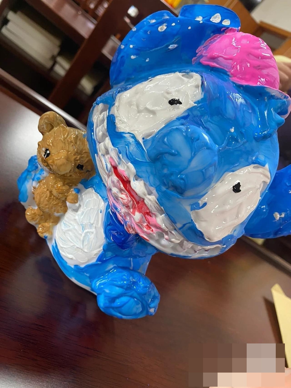 Bên cạnh những tác phẩm tô tượng đẹp xuất thần xuất hiện khá nhiều tác phẩm thảm họa tô tượng ai nhìn cũng "giật mình".