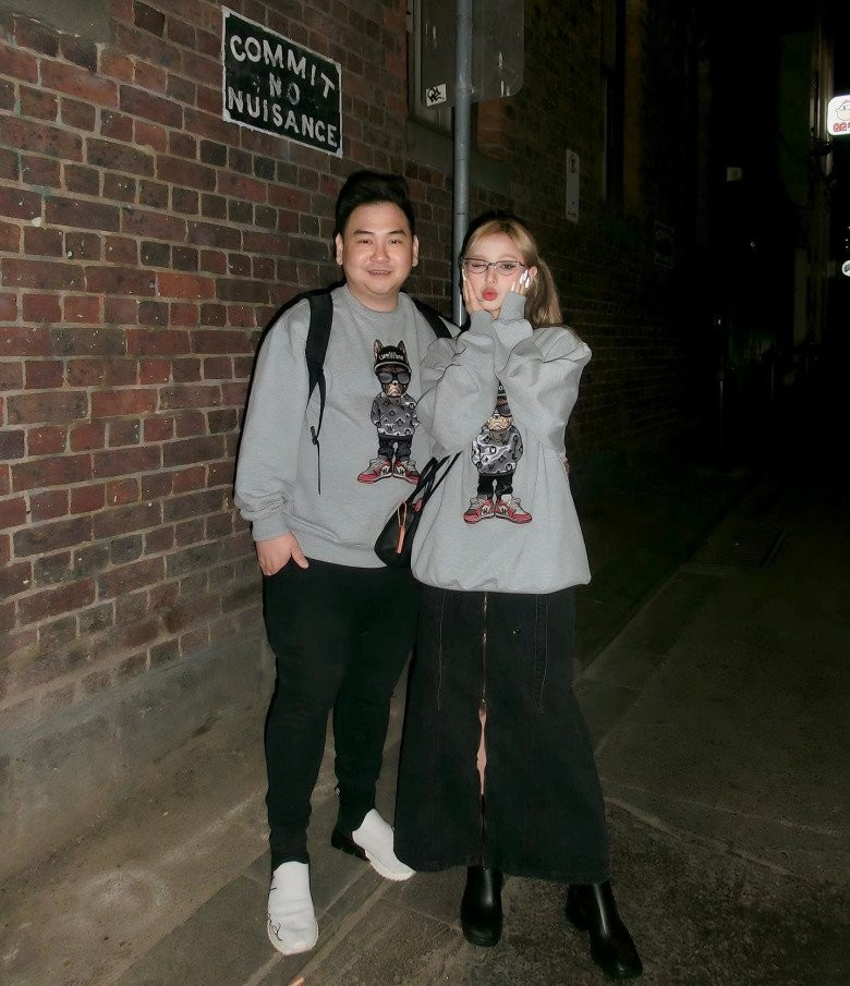 Thế nhưng, nếu để ý kỹ netizen sẽ nhận ra hầu hết những trang phục được Xoài Non lựa chọn đều có giá cả bình dân.