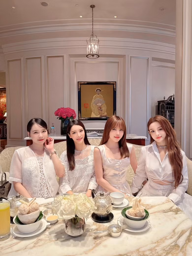 “Hot girl 50 ty” lo voc dang tron vo sau khi “len phuong“