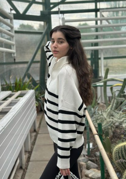 Người mẫu mang quốc tịch Ukraine được biết đến với biệt danh "cô dâu vạn người mê".