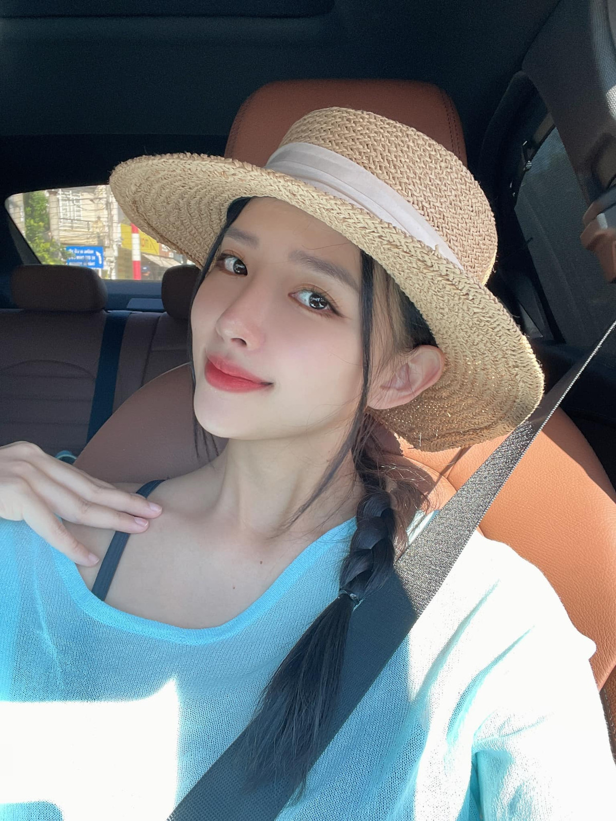 Kể từ khi lấy chồng và sinh con, vợ Phan Mạnh Quỳnh lựa chọn lui về phía sau, chăm sóc cho gia đình nhỏ của mình.