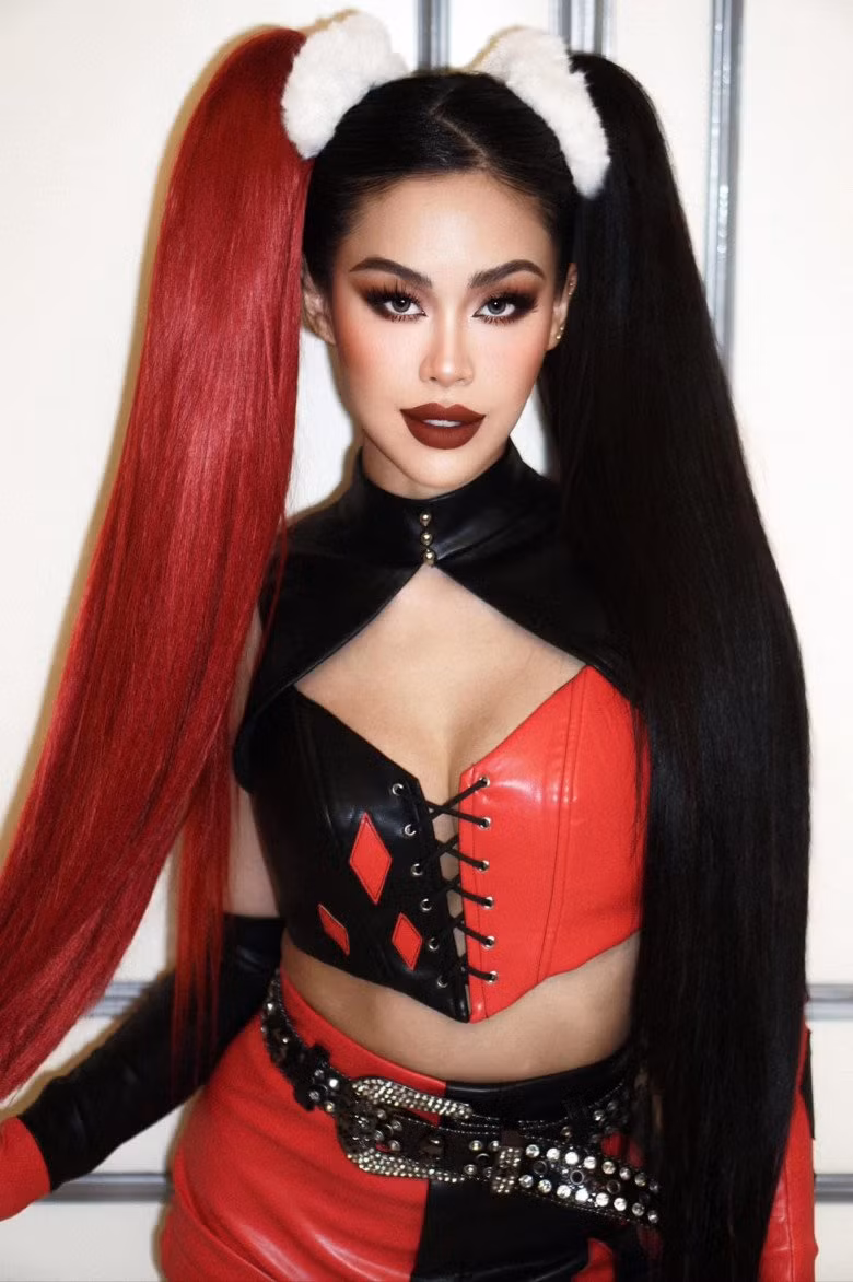 Mới đây, khi lên đồ vào ngày Halloween, Tiên Nguyễn thu hút hàng ngàn người quan tâm và dành nhiều lời khen.