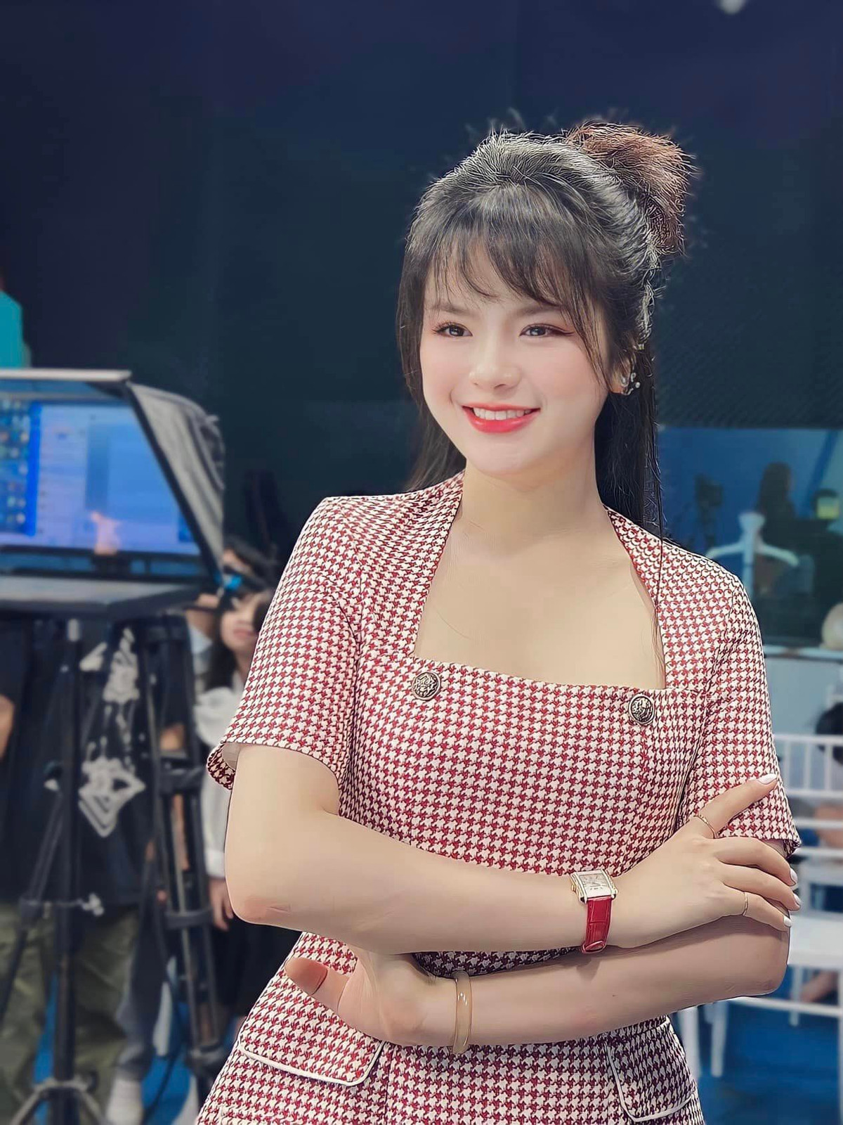  Nữ MC Hà Đan (sinh năm 1995) là gương mặt quen thuộc trên truyền hình với vai trò MC, diễn viên.