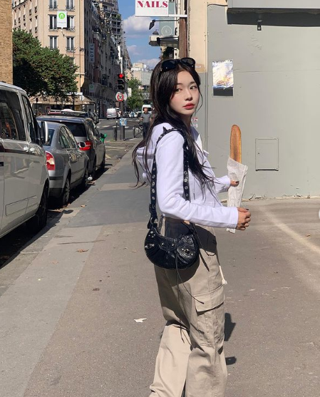 Hot girl má lúm hiện có gần 500 ngàn lượt theo dõi trên trang cá nhân Instagram.