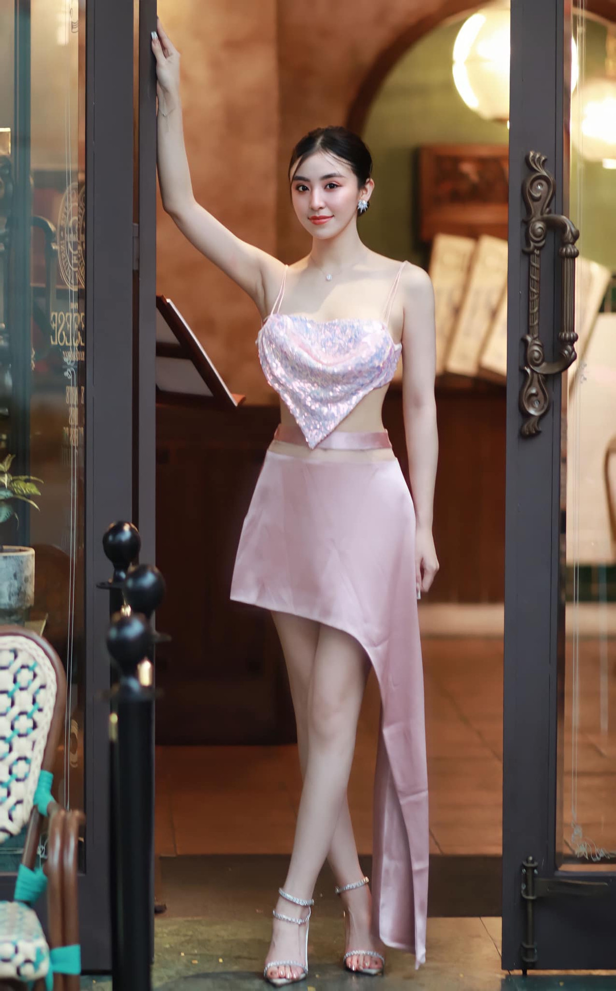 Nhiều người bày tỏ không nhận ra hot girl bánh tráng trộn giản dị, từng nổi đình đám năm nào. Ảnh: FBNV