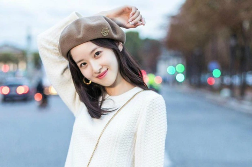 Người đẹp giờ đây ngừng hoạt động trong làng giải trí, tham dự nhiều sự kiện của giới thượng lưu, giao du với những người nổi tiếng, trở thành đại diện cho các thương hiệu danh tiếng.