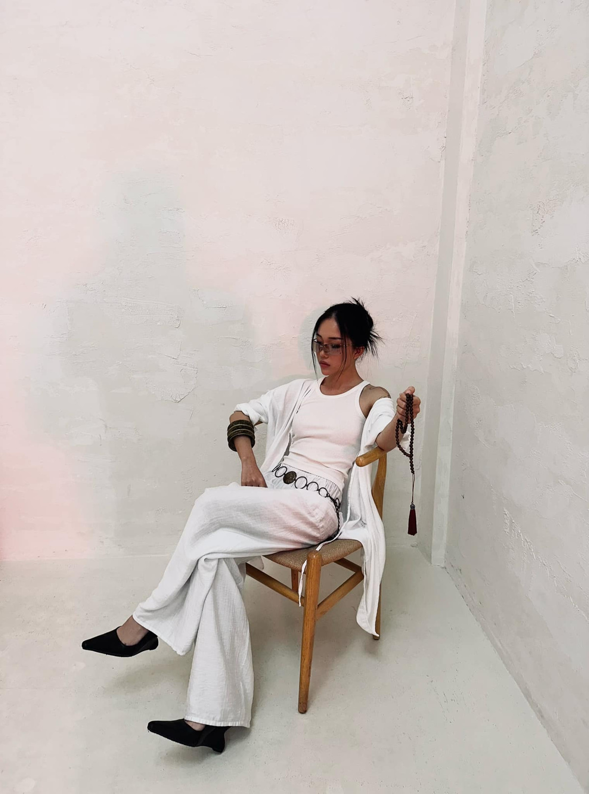 Câu chuyện tình yêu hạnh phúc của Linh Ngọc Đàm ngày càng nhận được nhiều cảm tình và sự ủng hộ của khán giả. Ảnh: Tổng hợp