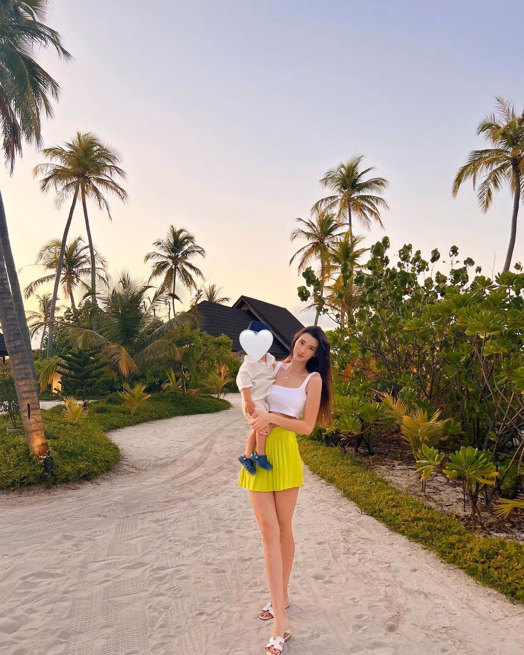 Người đẹp bóng chuyền sở hữu kỹ năng chơi bóng tốt, chiều cao ấn tượng lên đến 1m82 và nhan sắc nổi bật.