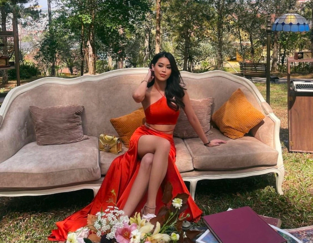 Người đẹp có thêm cơ hội phát triển bản thân, tham dự nhiều sự kiện thời trang lớn và gặp gỡ các ngôi sao nổi tiếng thế giới.