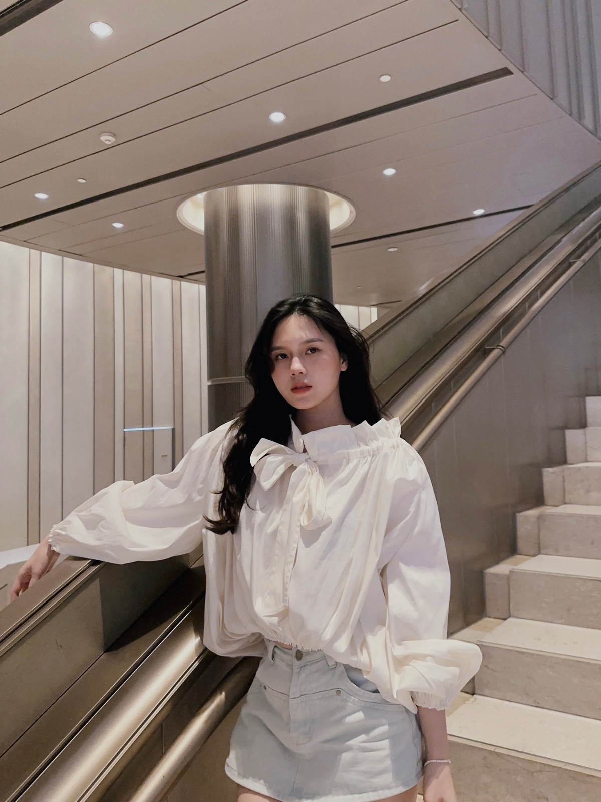 Người đẹp cũng tự thưởng cho bản thân những chuyến đi du lịch nghỉ dưỡng ở nhiều địa điểm nổi tiếng.