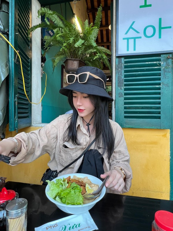 Otani ngoài đời là một cô gái có tính cách hòa đồng, vui vẻ. Cô nàng thích cuộc sống bình dị nhưng vẫn phải có dấu ấn giống như cái tên đặc biệt của cô. Ảnh: FBNV