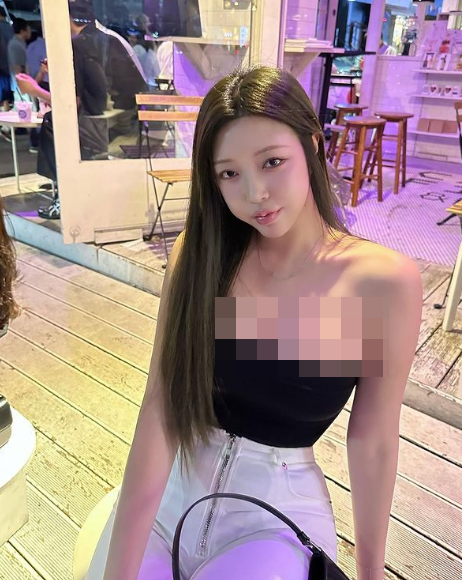 Đường cong tỷ lệ vàng như được tạo hoá ban tặng của Choi Somi luôn là niềm ao ước của hàng triệu phụ nữ.