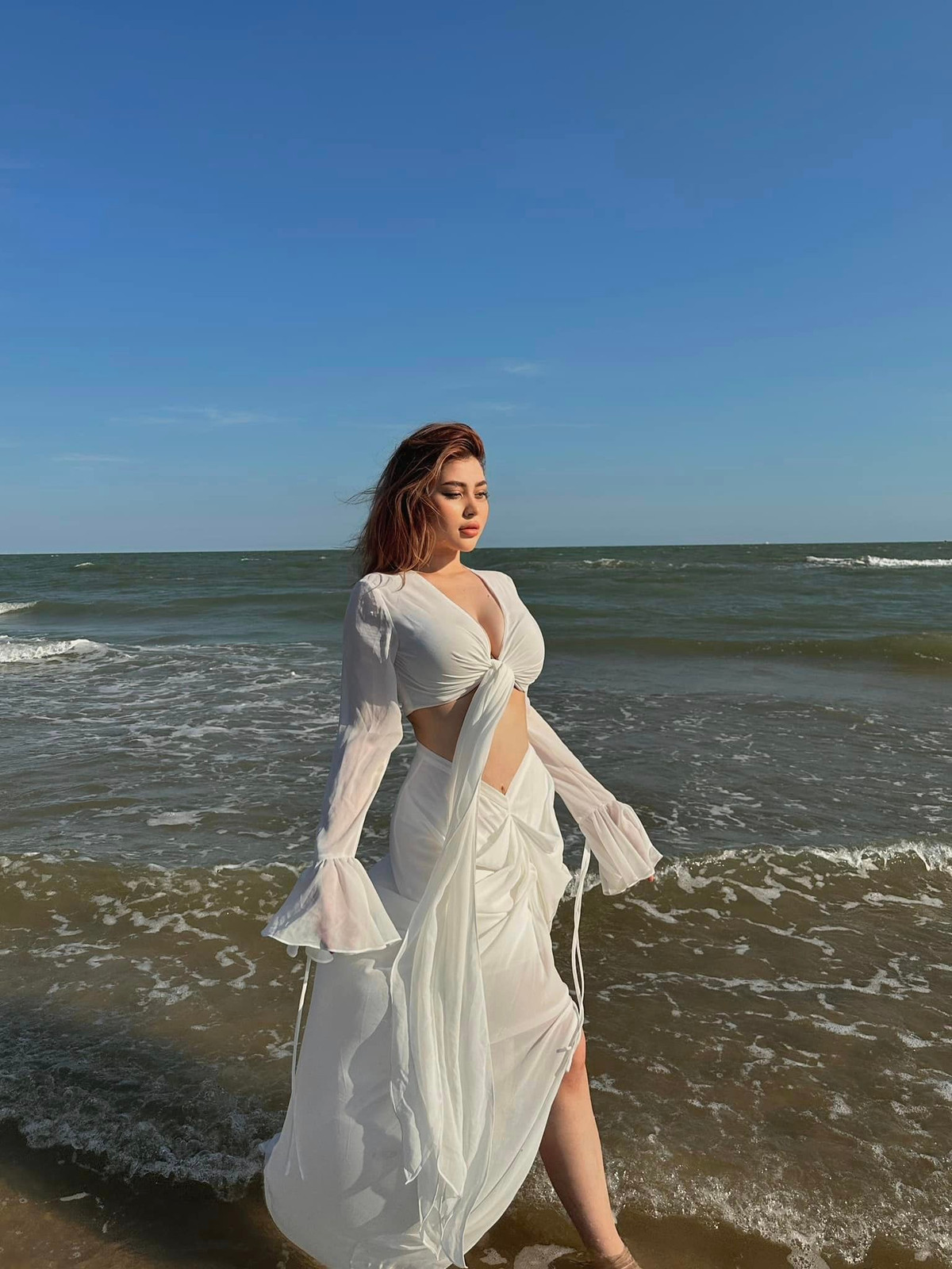 Đây không phải lần đầu tiên 2 người đẹp "gây sốt" với màn đọ sắc.