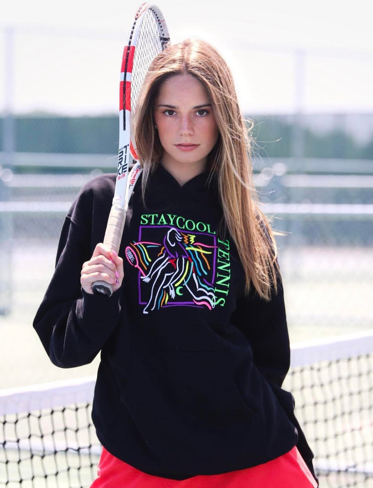 Đại dịch Covid-19 gây khó khăn khiến cô gặp trở ngại trong việc tập luyện và thi đấu. Cô không còn chơi tennis trong một thời gian dài trước khi quyết định lùi bước và chuyển hẳn sang lĩnh vực thời trang, giải trí.