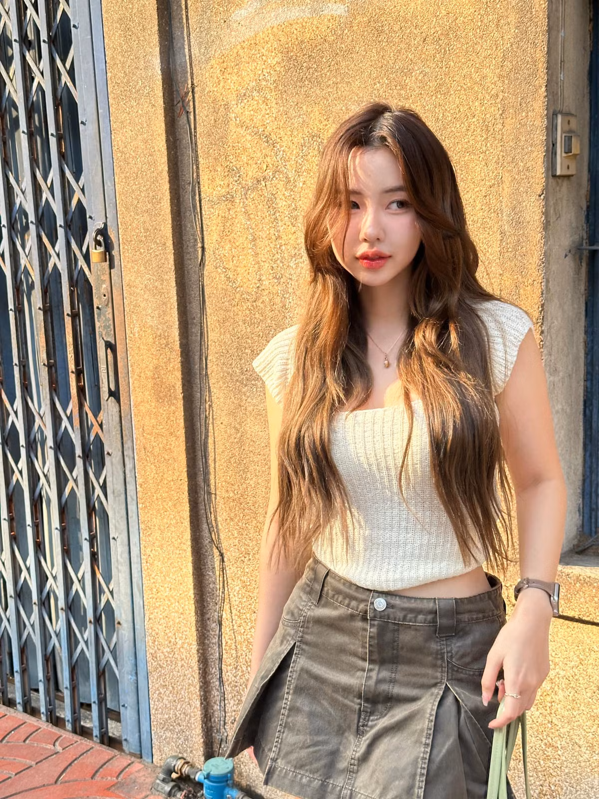 Nhờ ngoại hình thu hút của mình mà Nilawan được ví như cô gái thanh xuân mà bất kỳ chàng trai nào cũng đều muốn theo đuổi.