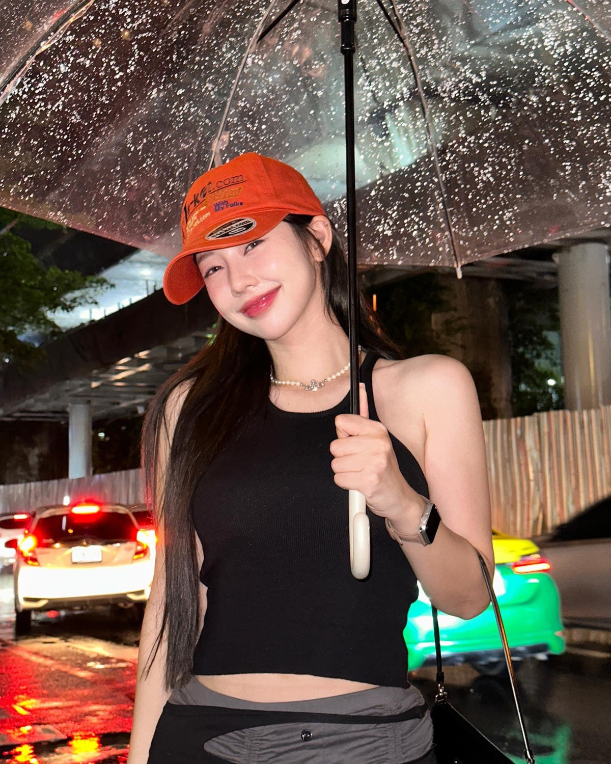 Các trang mạng xã hội của cô hút tới hơn 500.000 lượt theo dõi.