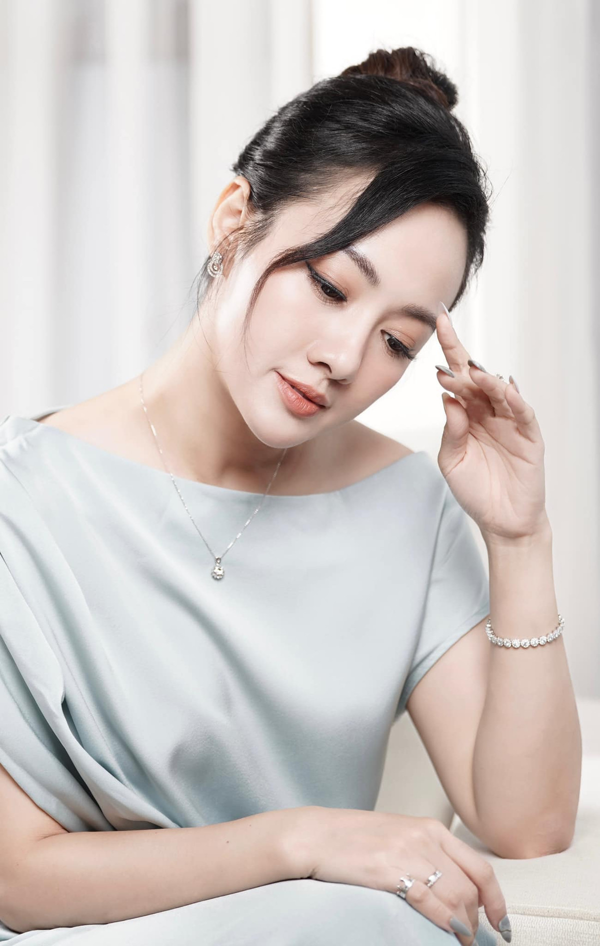 Xinh đẹp, tài năng, nổi tiếng trên sóng truyền hình, song BTV Hoài Anh lại là người kín tiếng trong chuyện đời tư đặc biệt là hôn nhân.