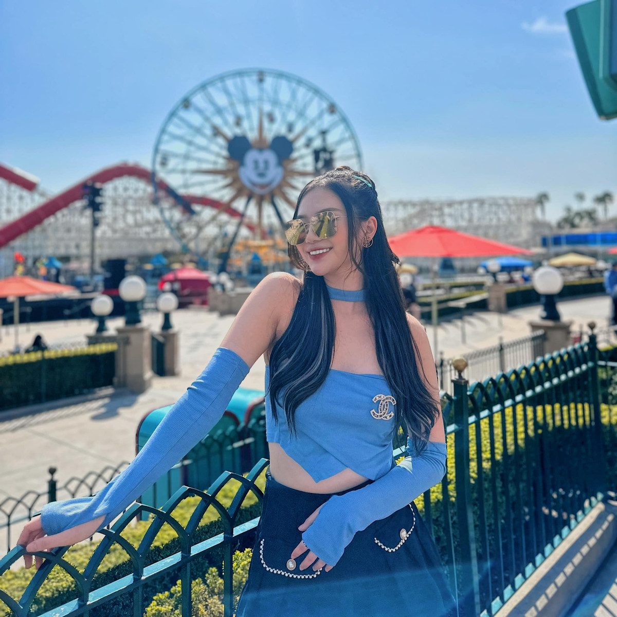 Ngày ấy hot girl Sài thành nổi tiếng với ngoại hình cao ráo, dáng vóc “chuẩn không cần chỉnh”, khuôn mặt góc cạnh, sống mũi cao, đôi mắt sáng và nụ cười toả nắng.