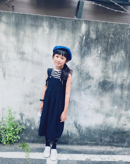 Thậm chí bắt đầu từ năm ngoái, Momo Lu còn chủ động nhận trách nhiệm tự hóa trang cho mình, đồng thời mạnh dạn đăng ký tham dự cuộc thi hóa trang của trường.