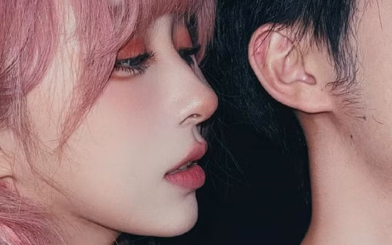 Ngoài ra, bạn trai của nữ streamer này còn có liên quan đến vụ lùm xùm về lừa dối và ngoại tình nên ảnh hưởng đến danh tiếng của cô nàng.