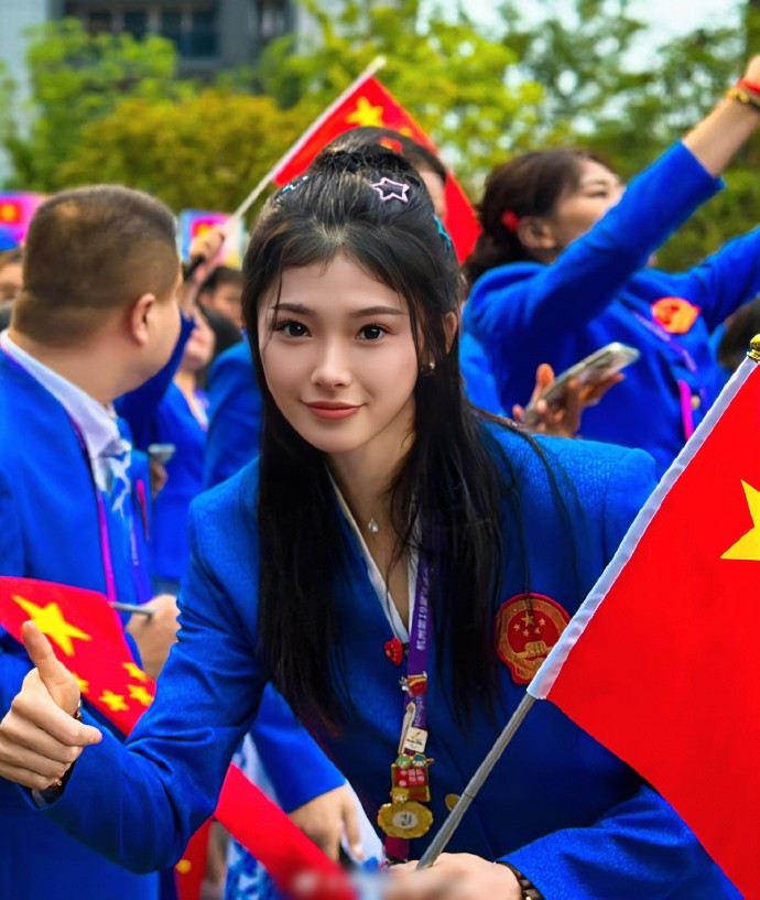 Dù là trên đường chạy giải hay chạy tập luyện, nữ VĐV cũng luôn lộng lẫy và xinh đẹp.