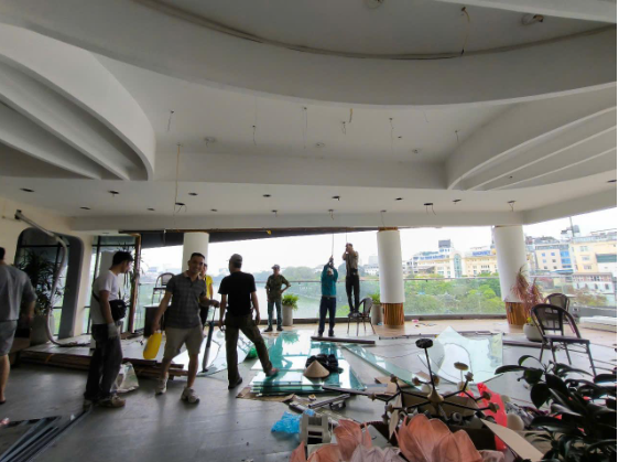 Sau khi có đề xuất của doanh nghiệp, Văn phòng UBND TP Hà Nội đã có văn bản truyền đạt ý kiến chỉ đạo của ông Dương Đức Tuấn, Phó Chủ tịch UBND thành phố, để UBND quận Hoàn Kiếm xem xét, xử lý theo quy định.