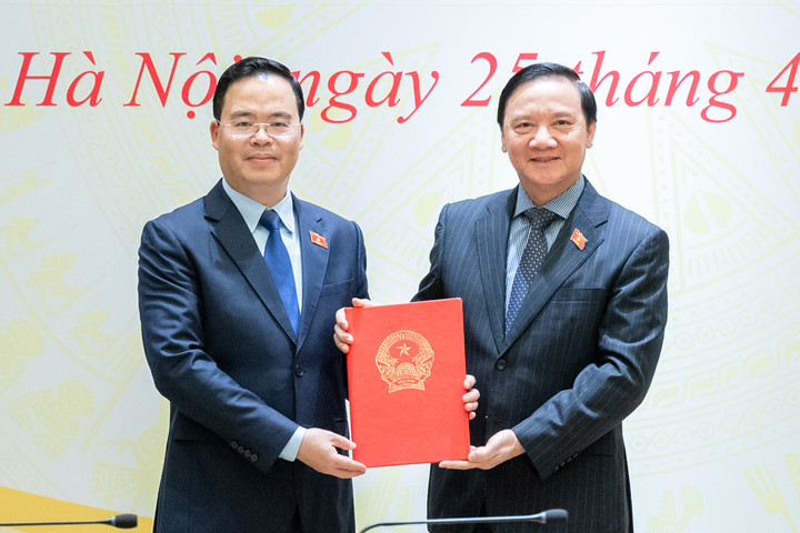 Chân dung tân Phó Chủ nhiệm Ủy ban Khoa học, Công nghệ và Môi trường Chan dung tan Pho Chu nhiem Uy ban Khoa hoc, Cong nghe va Moi truong