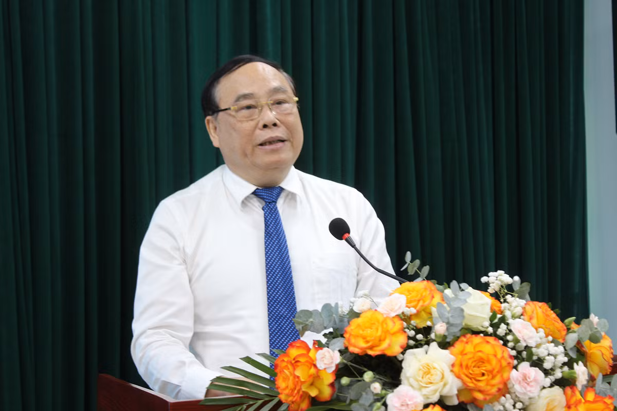 Hoi nghi chuyen giao va tiep nhan Chi bo Hoi Dong y Viet Nam-Hinh-3