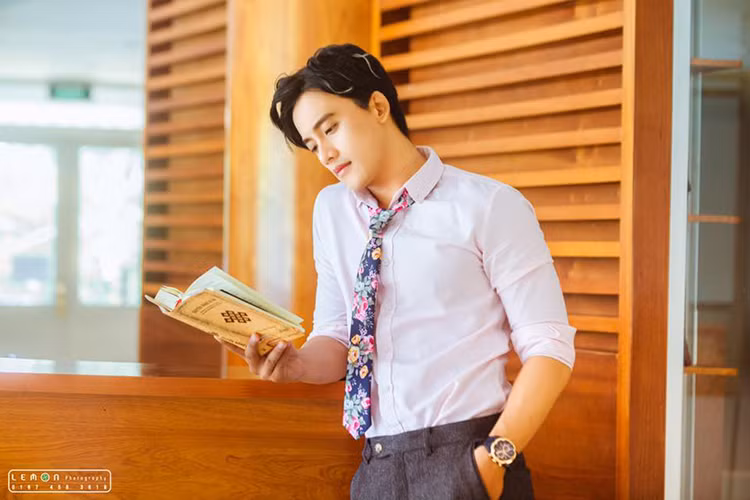 Khả năng diễn đa dạng, ngoại hình sáng sân khấu, Tài Phến được nhiều người kỳ vọng tiến xa trong làng giải trí.