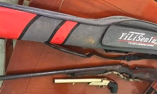 Vac sung di san, tien the…ban bi thuong 3 nguoi-Hinh-3