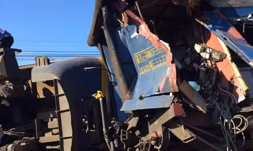 Kinh hoang tau trat banh, do nghieng, hang tram khach phat hoang-Hinh-3