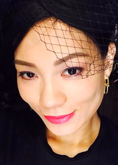 Hồng Nhung khẳng định vợ chồng cô không quan tâm đến chuyện tranh giành vị trí Giám đốc Nhà hát kịch Việt Nam. Ảnh: FBNV